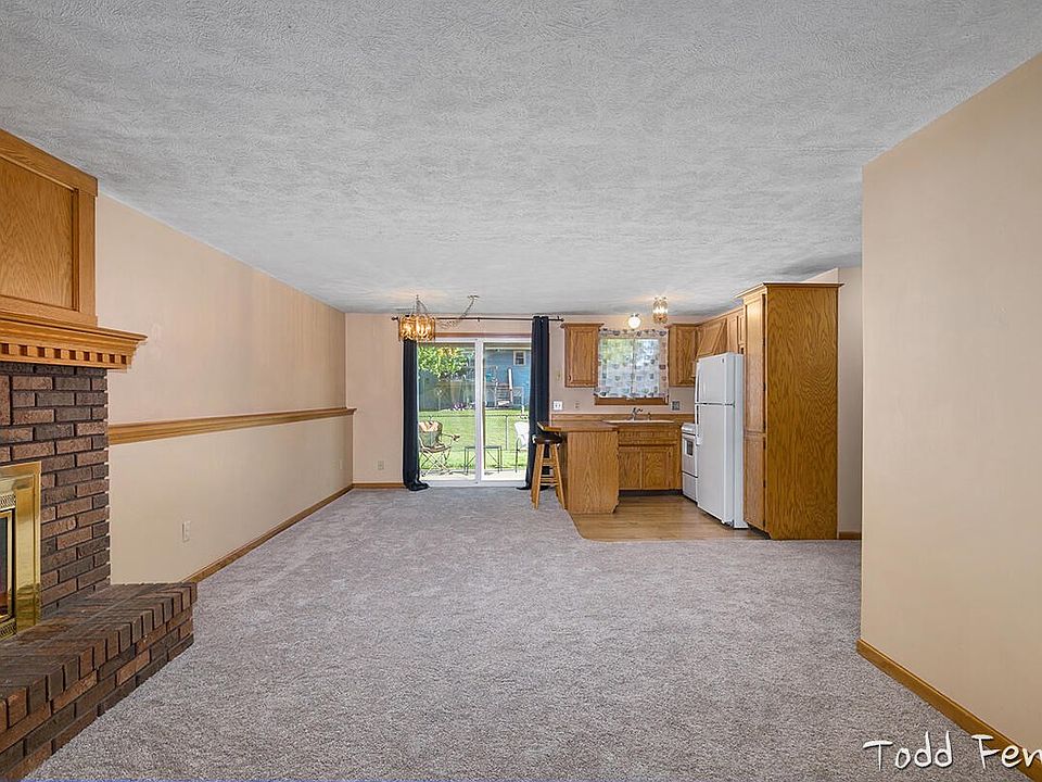 2nd image of 2133 Sandstone Dr