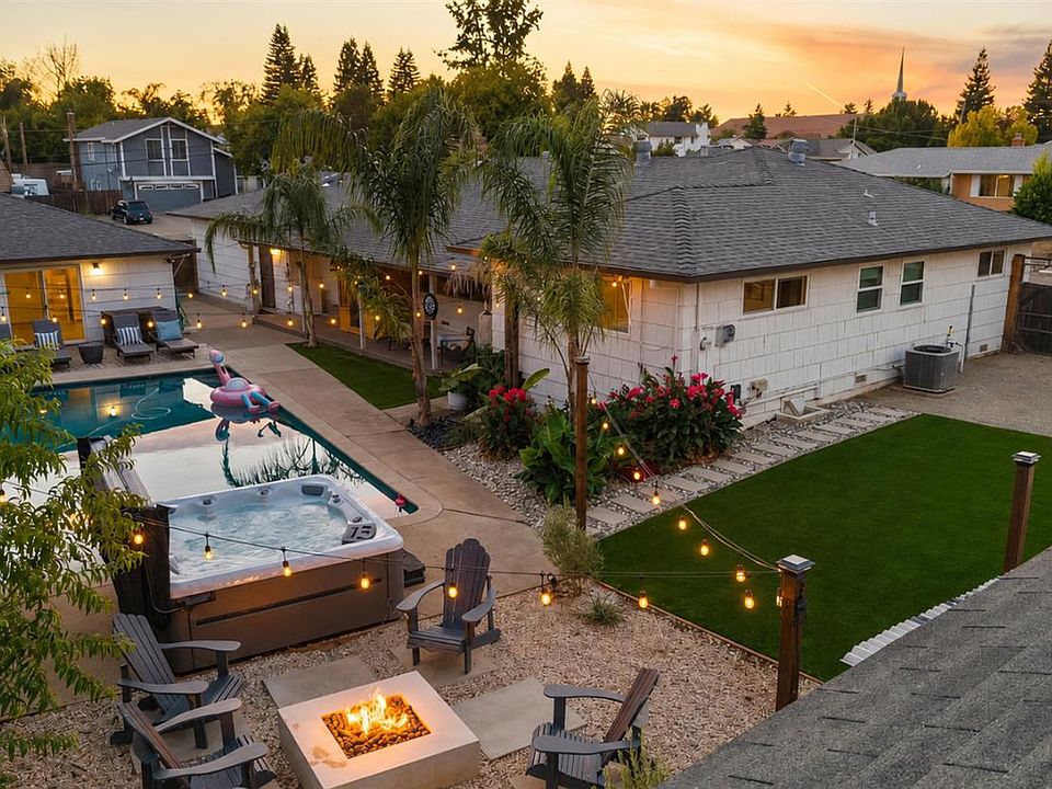 1st image of 9400 Drift Way