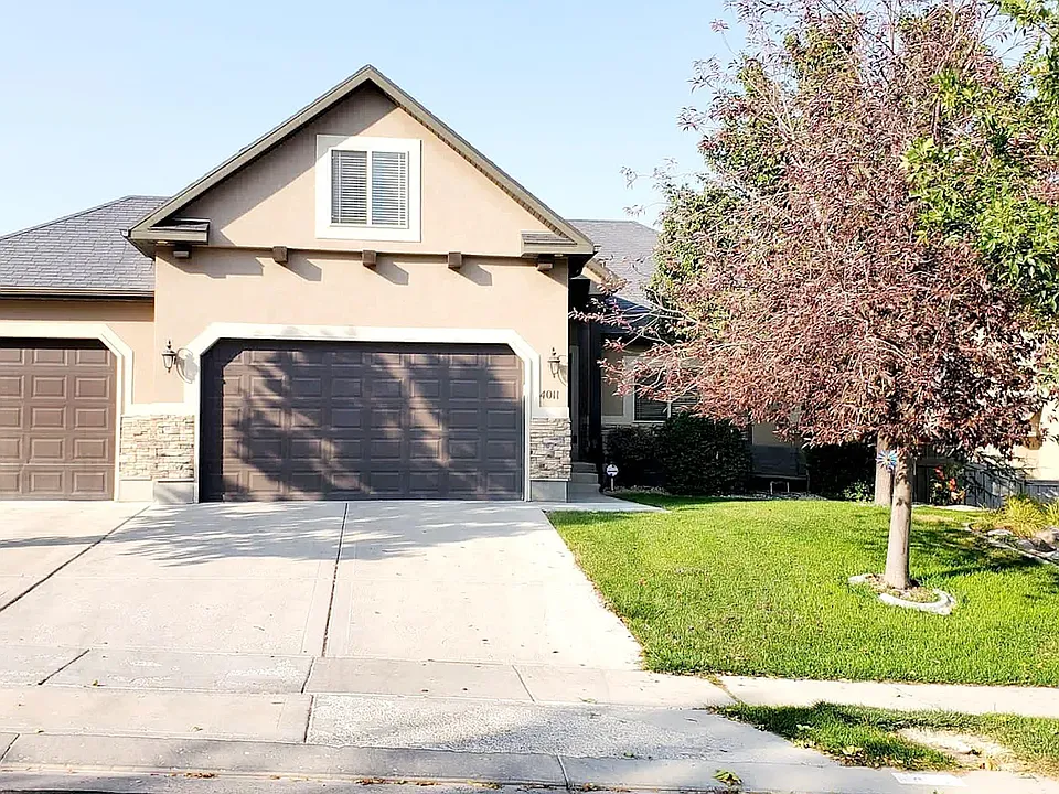 4005 E Comanche St