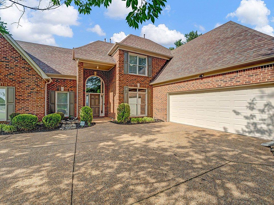 1st image of 1331 Riding Brook Dr