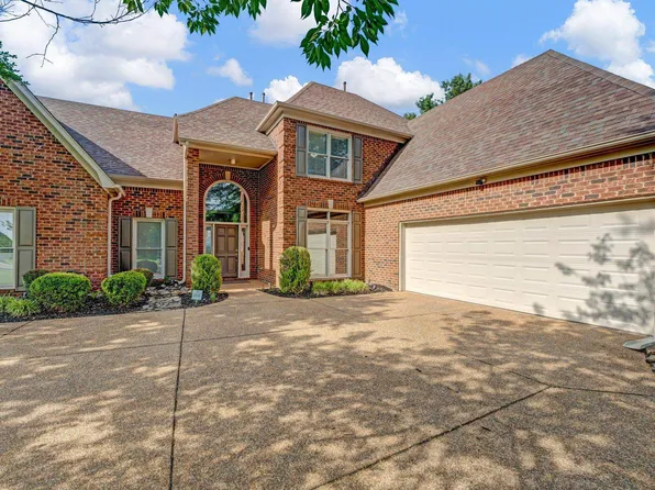 1331 Riding Brook Dr, Collierville, TN 38017