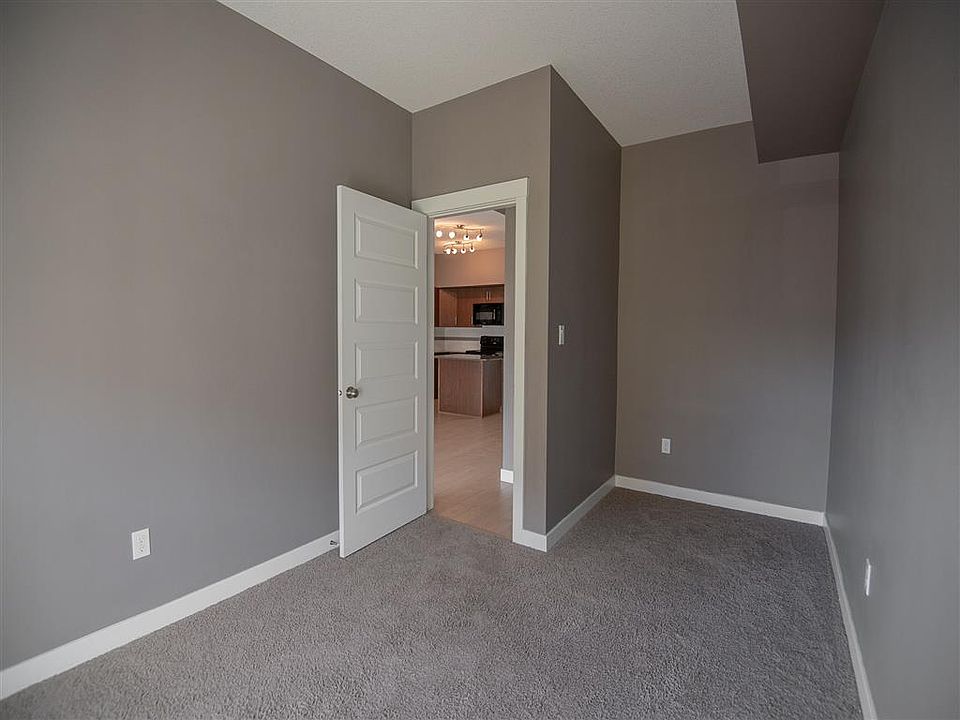 8128 102nd St NW, Edmonton, AB T6E 3A3 Zillow