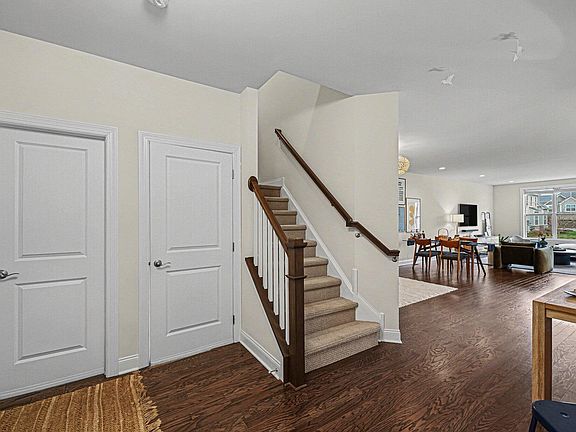 4th image of 3212 Brackley Dr