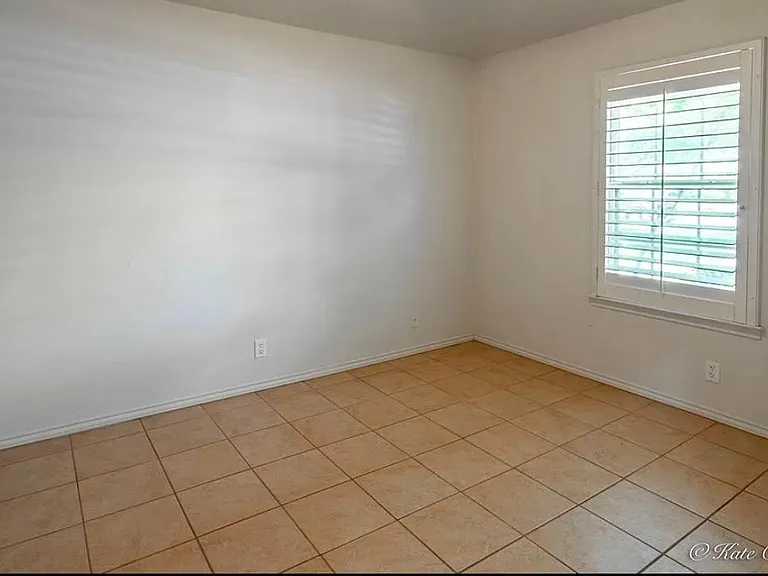5506 Sterling Ct — Photo 6