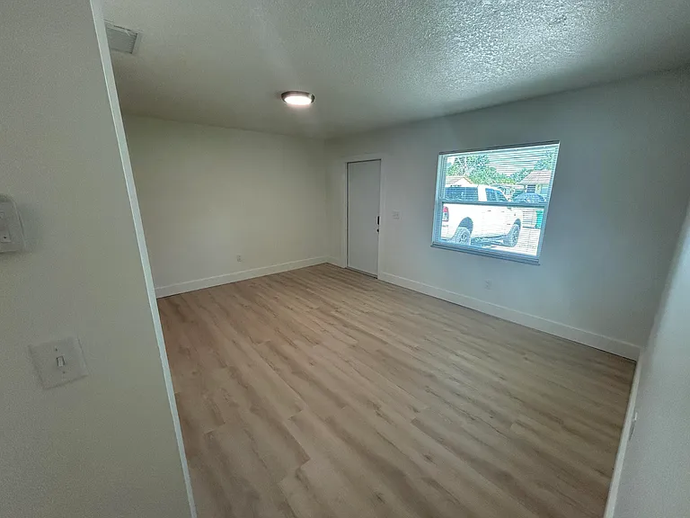 2149 Sibley Ave — Photo 4