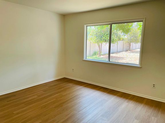 4th image of 6575 Cleomoore Ave