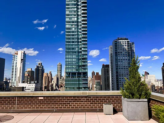 Sold by Owner | media 9