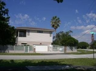 634 N Luna Ct, Hollywood, FL 33021