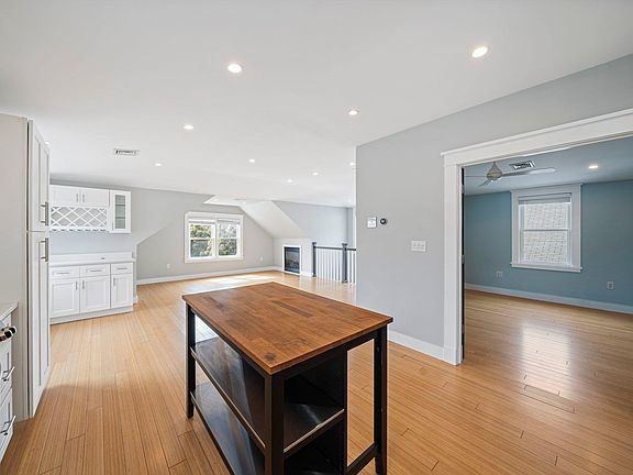 5th image of 23 Cheverus Rd #3