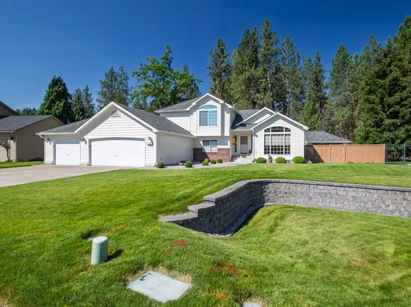7511 W Greenside Ct, Nine Mile Falls, WA 99026