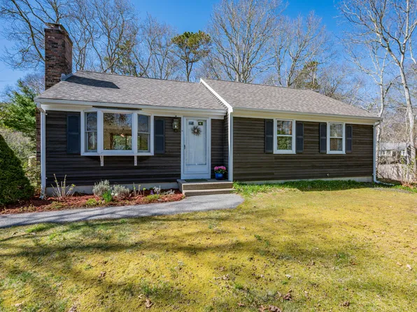 11 Goeletta Drive, East Falmouth, MA 02536