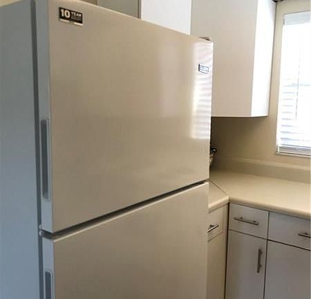 5th image of 3212 NE 7th Pl APT 16