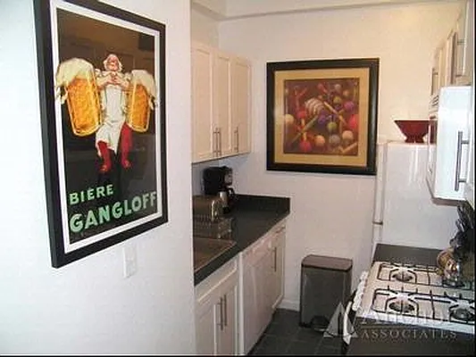 Rented by Anchor Associates | media 4