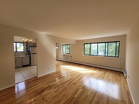 3rd image of 74-11 Astoria Blvd N #3L