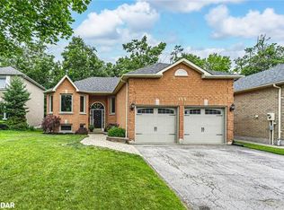 109 Brown St, Barrie, ON L4N7V6