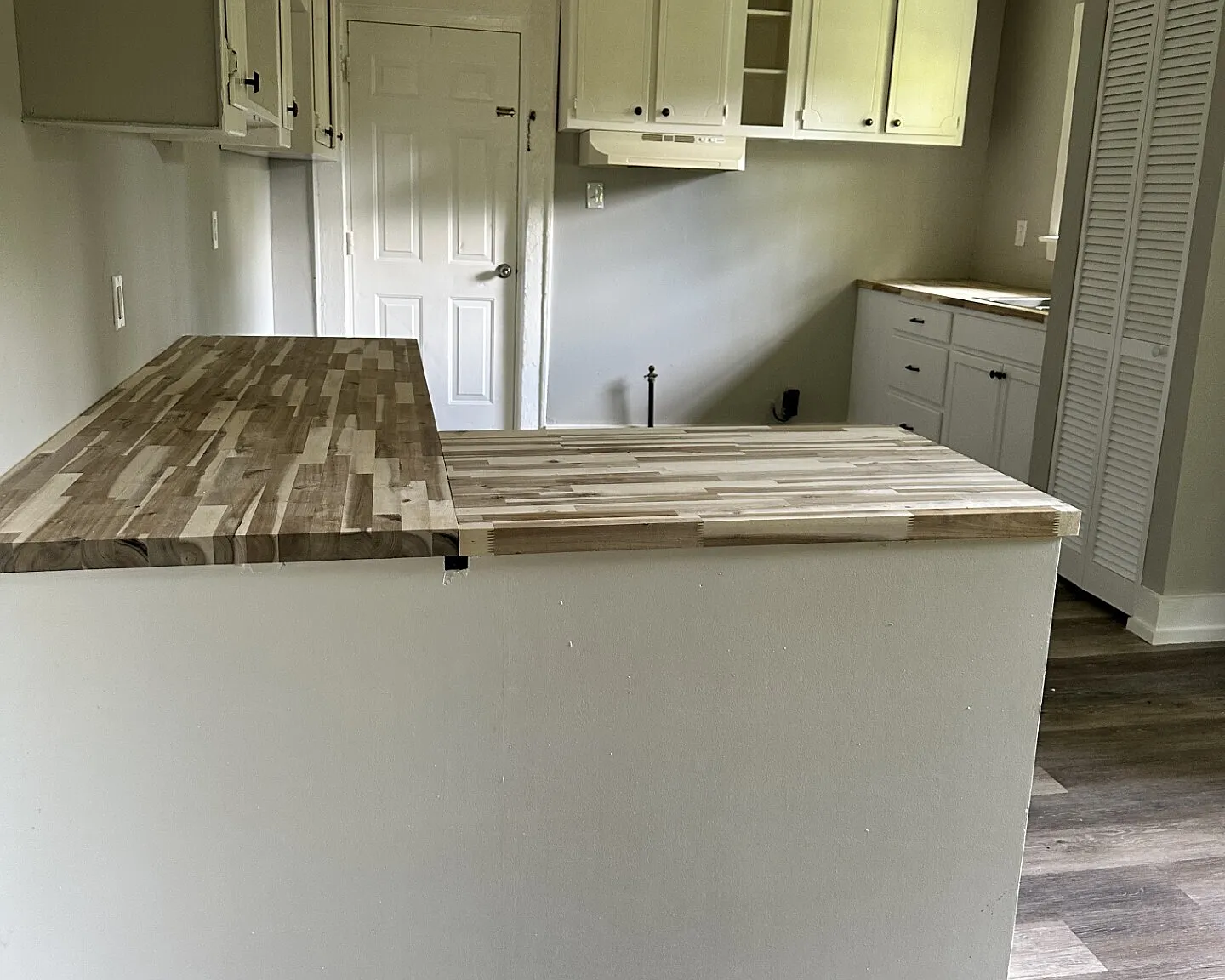 2 bed, 1.0 bath, 888 sqft, $1,200 — Photo 4