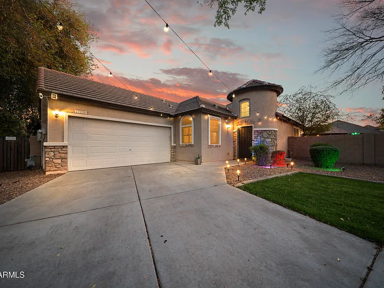 17239 W Ironwood St — Photo 38