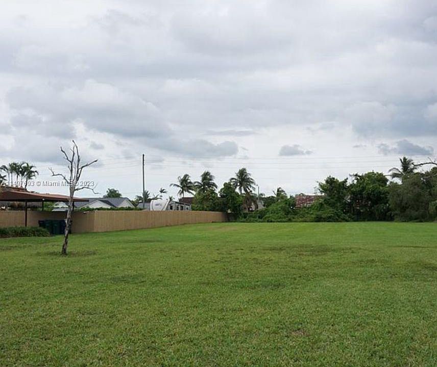 2nd image of 15040 SW 167th St