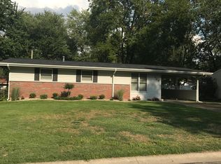 302 Kent Dr, Wentzville, MO 63385