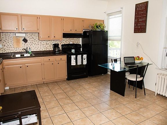 3rd image of 3 Seafoam Ave #3