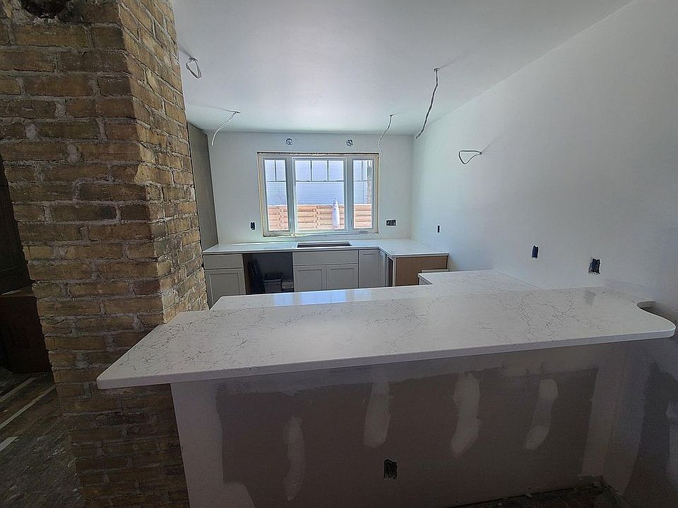 1st image of 840 South St