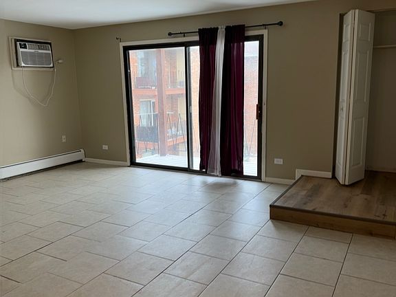 3rd image of 15729 Thomas Ln APT 2AR