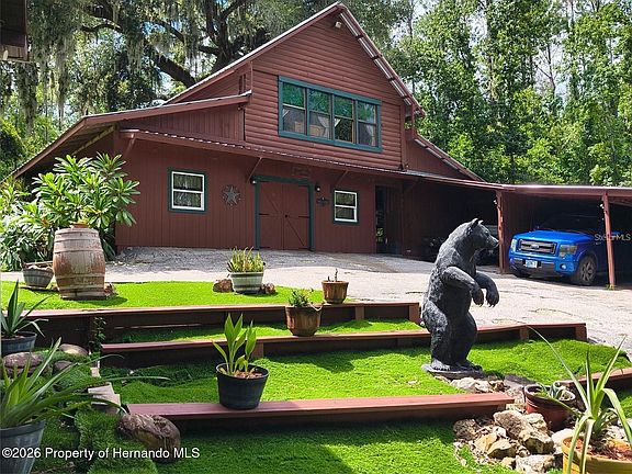 3rd image of 24050 Winding Creek Dr