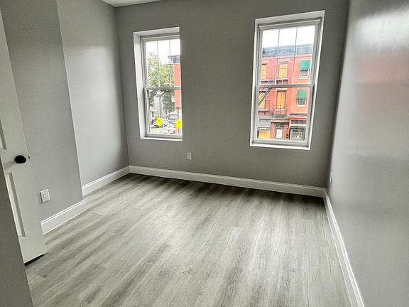 4th image of 131 Monticello Ave #2F