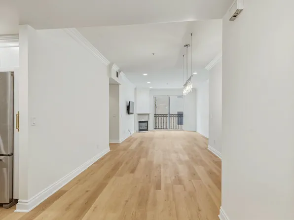 1444 S Point View St Unit 204, Los Angeles, CA 90035