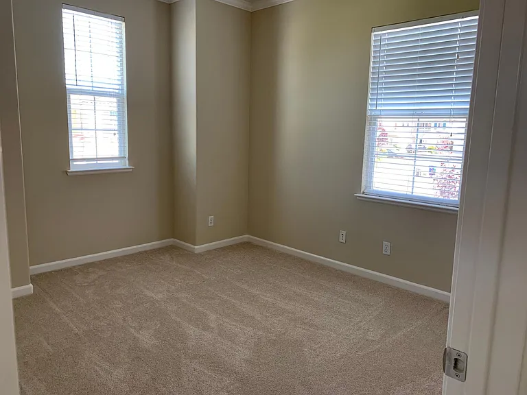 1717 Blakesley Dr — Photo 10