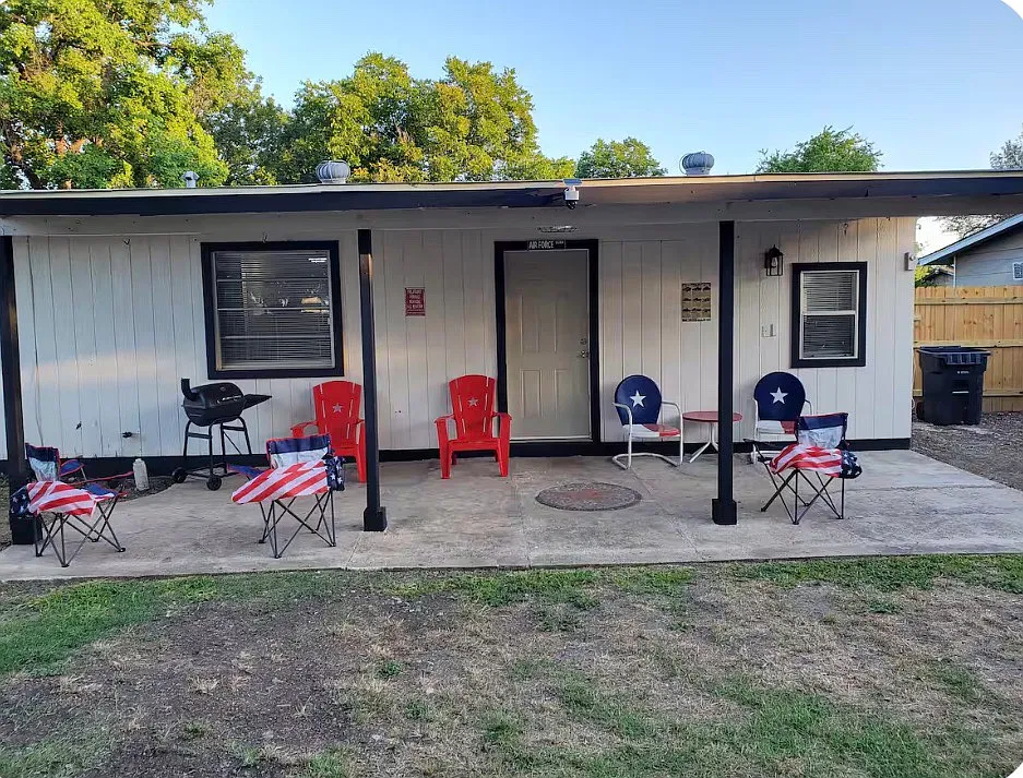 4 bed, 1166 sqft, $1,880 — Photo 4
