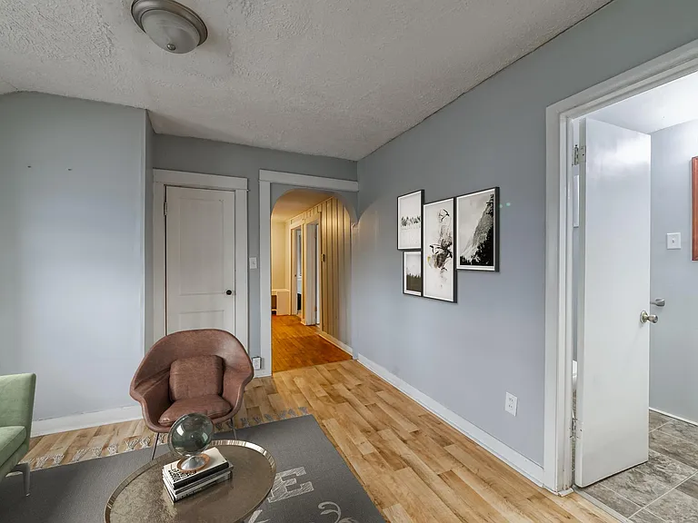 224 Crest St #2 — Photo 4