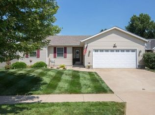 2730 W 66th St, Davenport, IA 52806