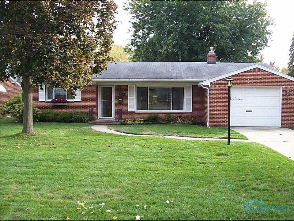 1st image of 3049 Pinehurst Dr