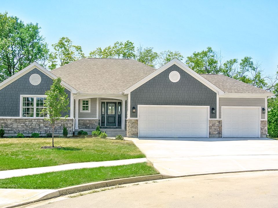 1st image of 207 Bruce Ct
