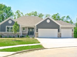 207 Bruce Ct, Englewood, OH 45315