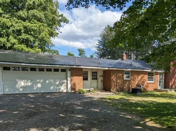 8853 Harding Ave, Farwell, MI 48622