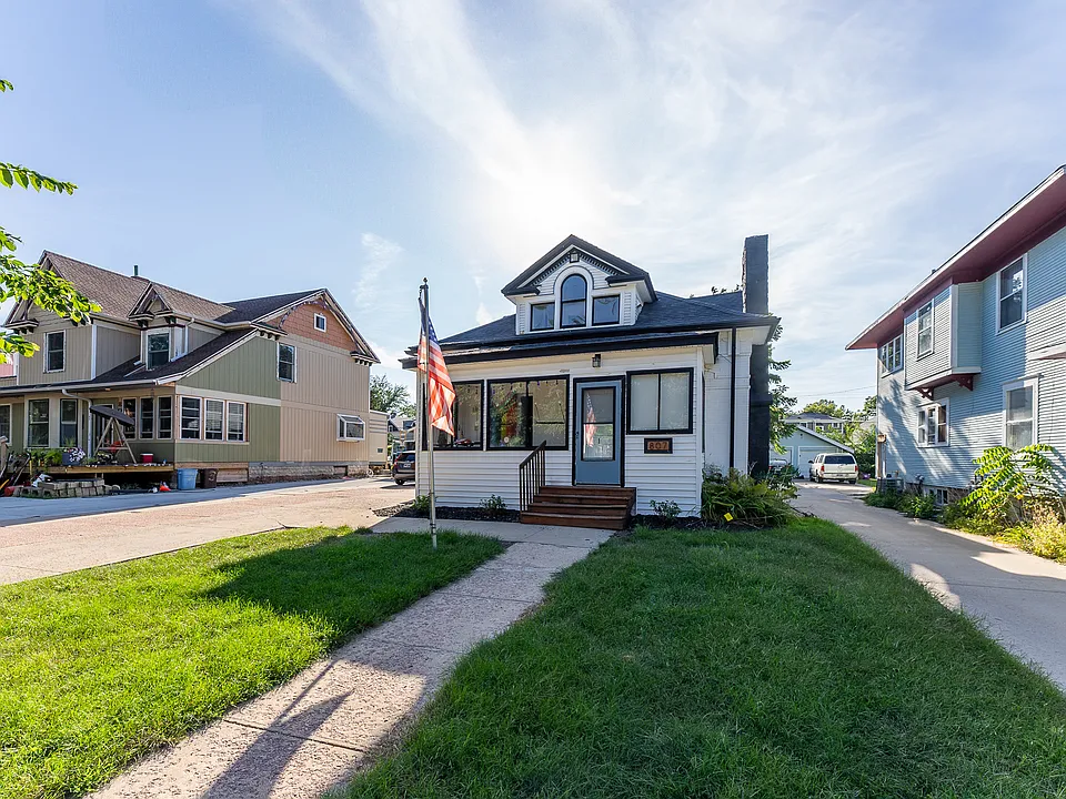 807 S Main Ave #4