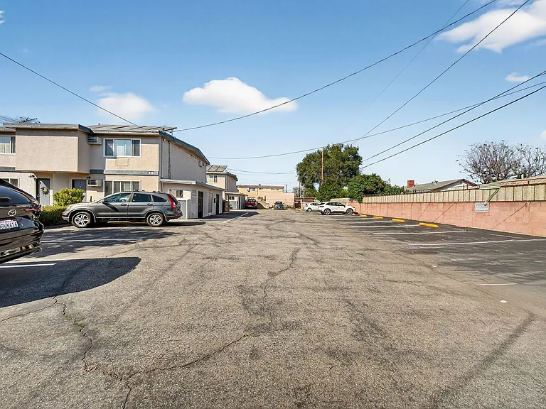 6944-6954 Coldwater Canyon Ave — Photo 44