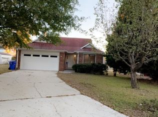 103 Ashton Pl, Spring Lake, NC 28390