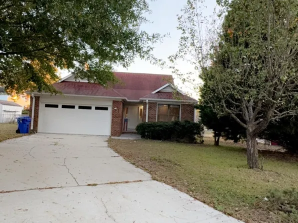 103 Ashton Pl, Spring Lake, NC 28390