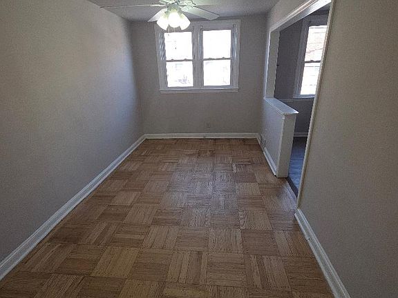 3rd image of 1366 Wycombe Ave