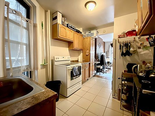 4th image of 368 W 127th St APT 11