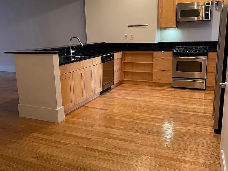 1615 Walnut St #3 — Photo 3