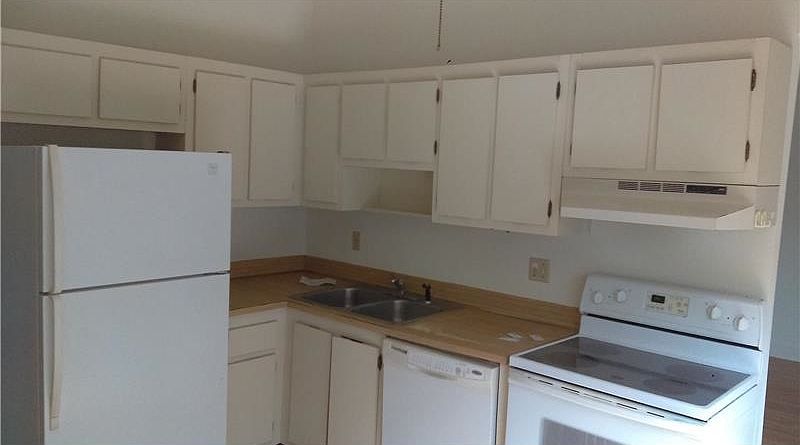 2nd image of 8651 Bridle Path Ct