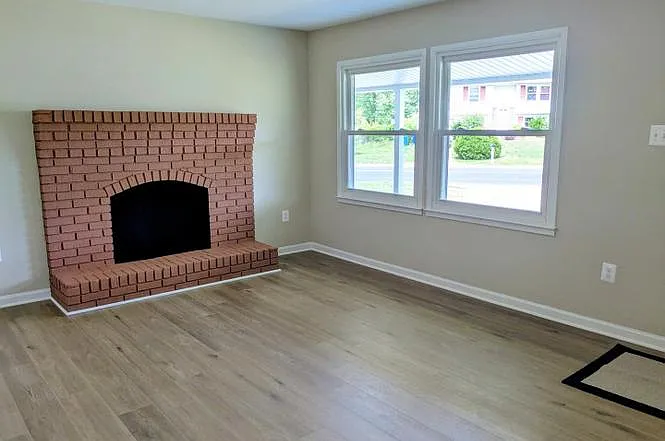 2 bed, 1157 sqft, $1,900 — Photo 2