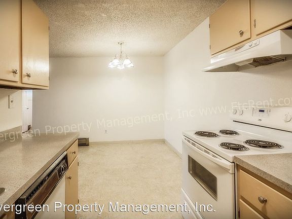 4th image of 2036 W Plum St #C8