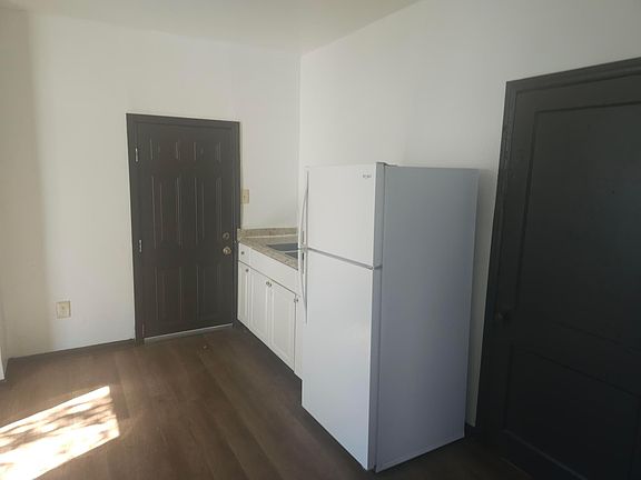 4th image of 714 Jamison Ave SE #A