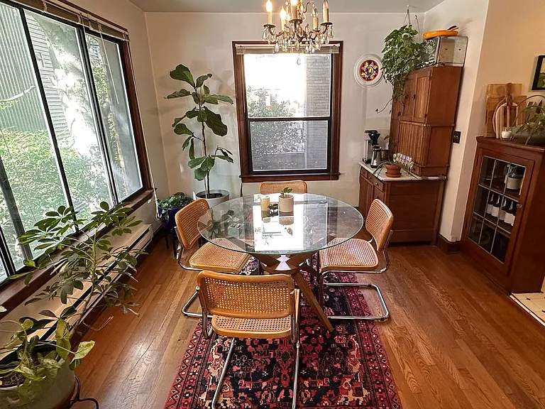 Sir Lancelot Apartments — Photo 6