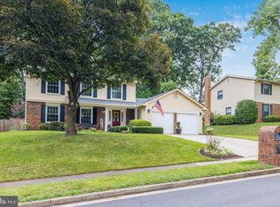 6920 Raspberry Plain Pl, Springfield, VA 22153